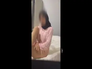 Ngoại tình với em đồng nghiệp Jilbab Mulus Indo