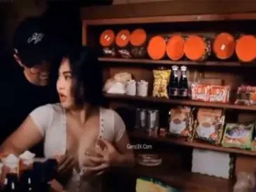 Selingkuh Diam-Diam Sama Pemilik Toko Toket Gede